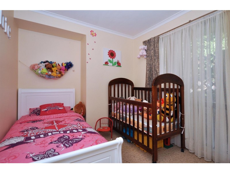 8 Linton Place, Aberfoyle Park SA 5159