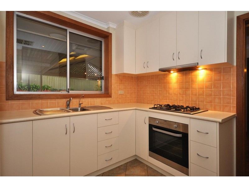 11 Janet Crescent, Morphett Vale SA 5162