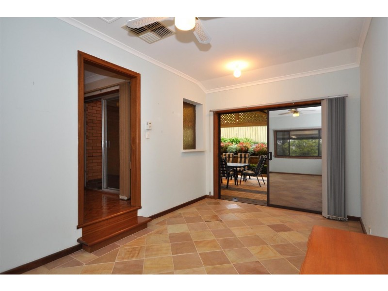 11 Janet Crescent, Morphett Vale SA 5162