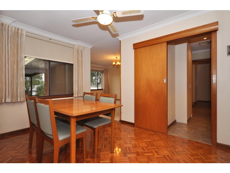 11 Janet Crescent, Morphett Vale SA 5162