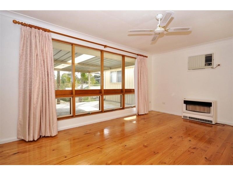 19 Glenloth Drive, Happy Valley SA 5159