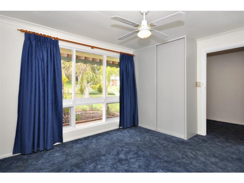 19 Glenloth Drive, Happy Valley SA 5159