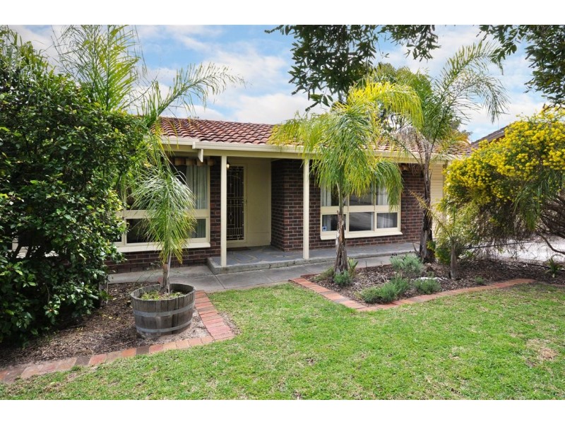 19 Glenloth Drive, Happy Valley SA 5159
