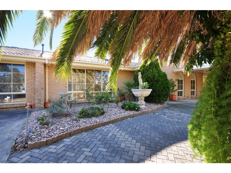 19 Jade Crescent, Aberfoyle Park SA 5159