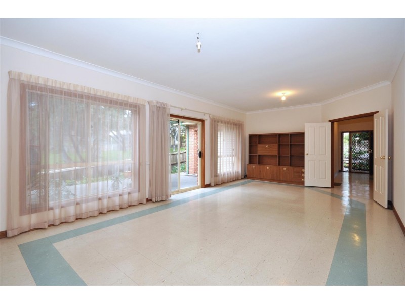 11 Margaret Cutten Grove, Aberfoyle Park SA 5159