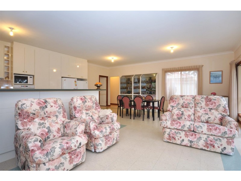 11 Margaret Cutten Grove, Aberfoyle Park SA 5159