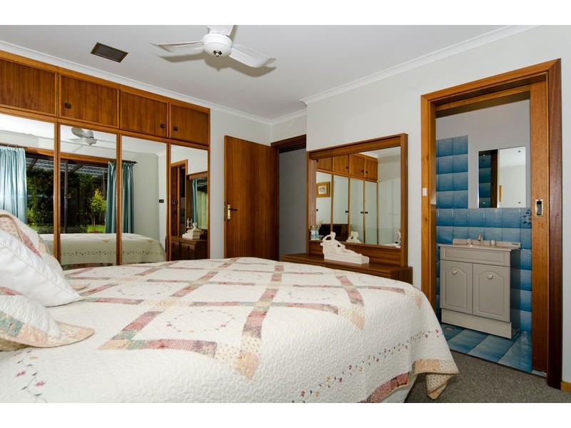 8 Hunter Road, Christies Beach SA 5165