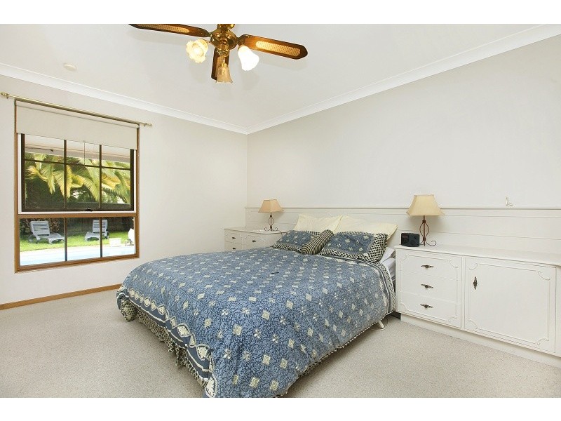 8 Lulworth Place, Flagstaff Hill SA 5159