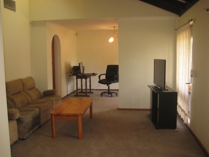 16 Medina Street, Aberfoyle Park SA 5159