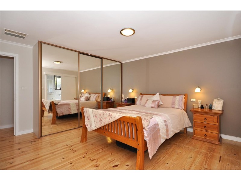 8 Mark Court, O’halloran Hill SA 5158