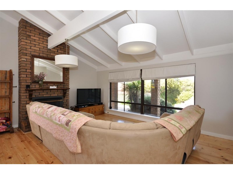 8 Mark Court, O’halloran Hill SA 5158