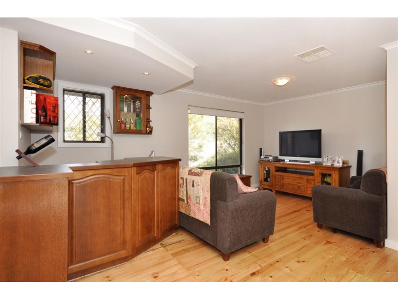 8 Mark Court, O’halloran Hill SA 5158