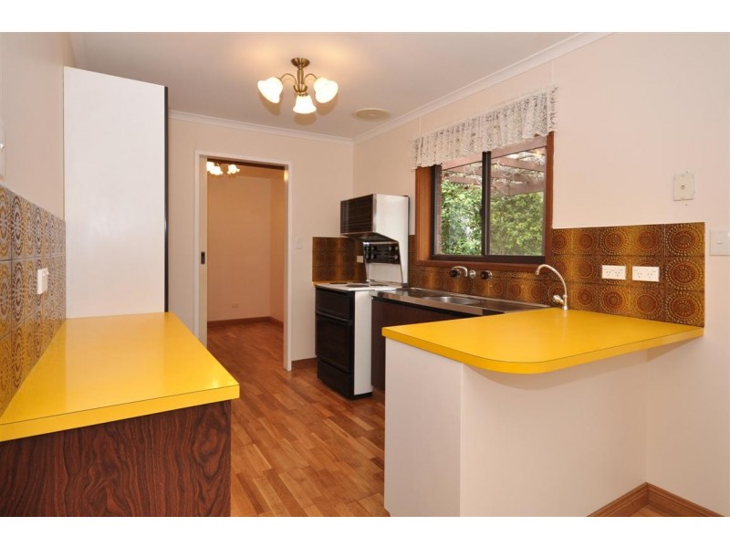 32 Woodhall Drive, Happy Valley SA 5159