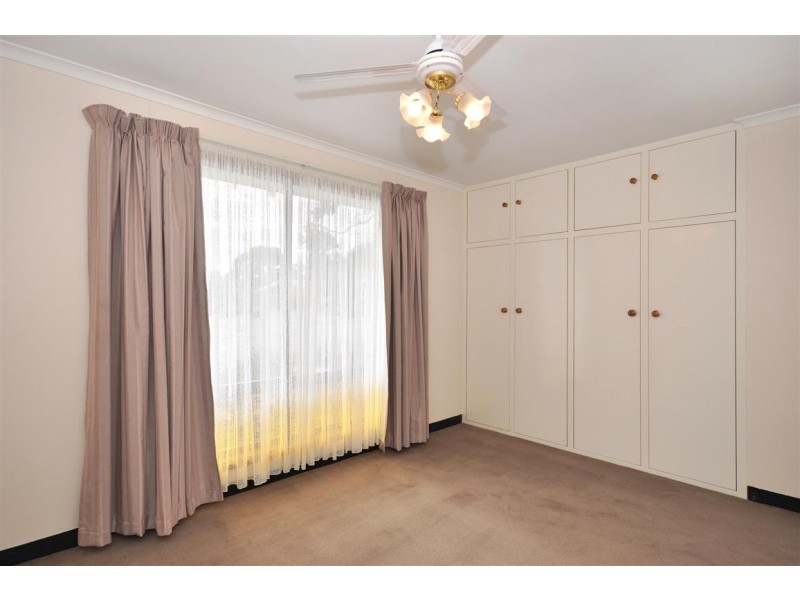 32 Woodhall Drive, Happy Valley SA 5159