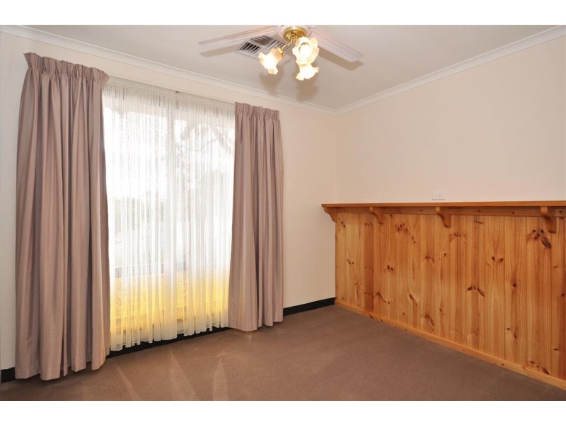 32 Woodhall Drive, Happy Valley SA 5159