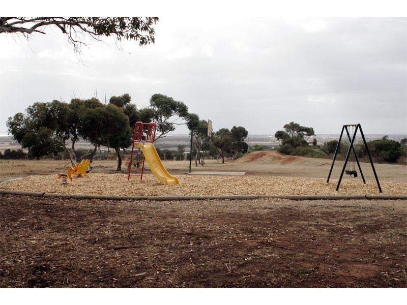 18 Dundee Street, Sellicks Beach SA 5174