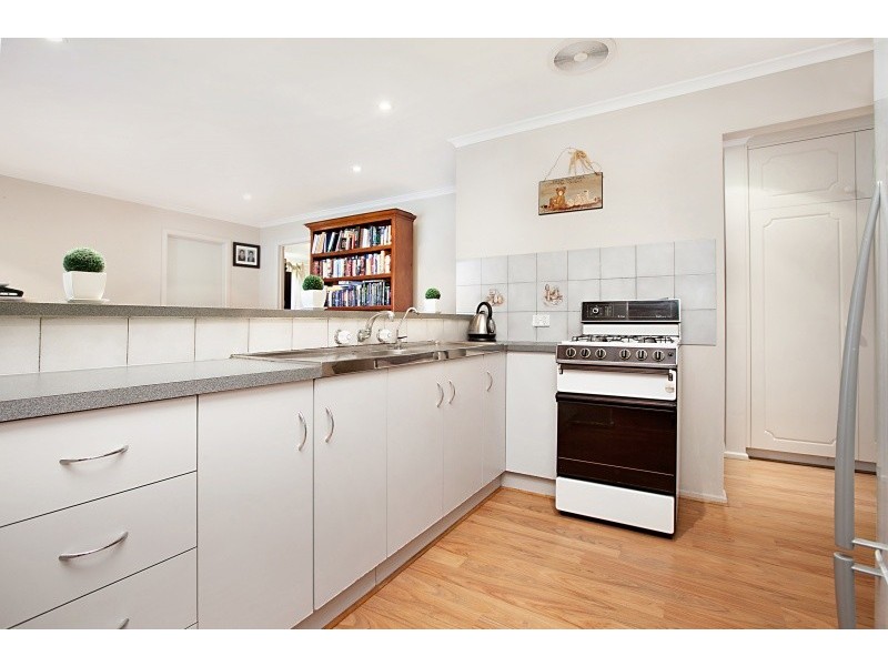 29 Banks Road, Woodcroft SA 5162