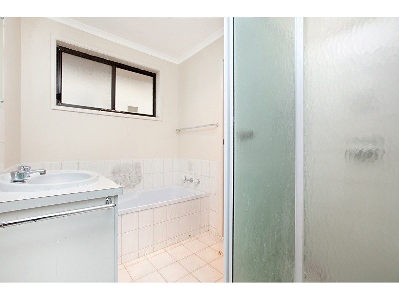 29 Banks Road, Woodcroft SA 5162