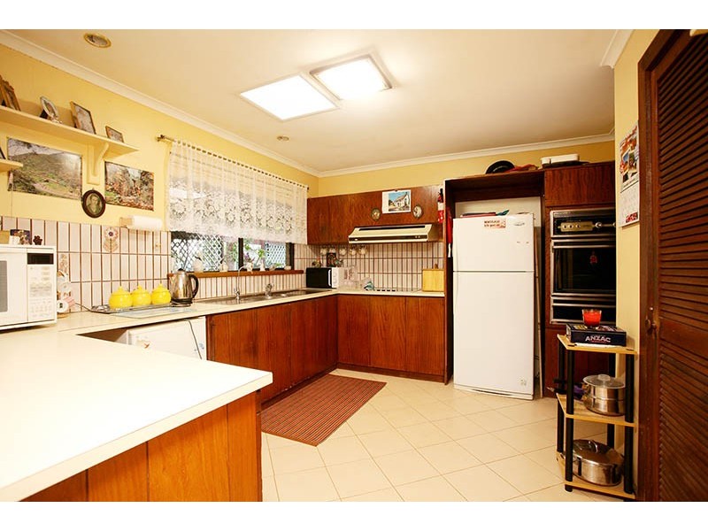 4 Serica Street, Hallett Cove SA 5158