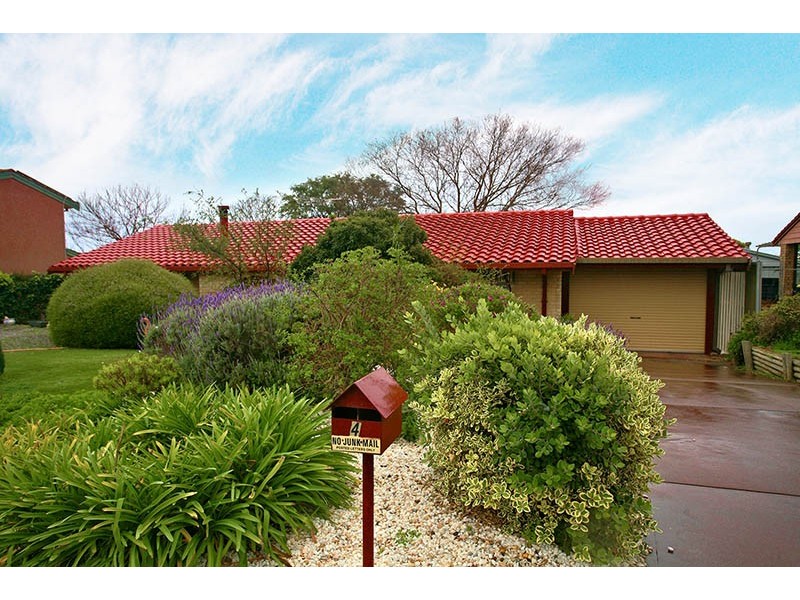 4 Serica Street, Hallett Cove SA 5158