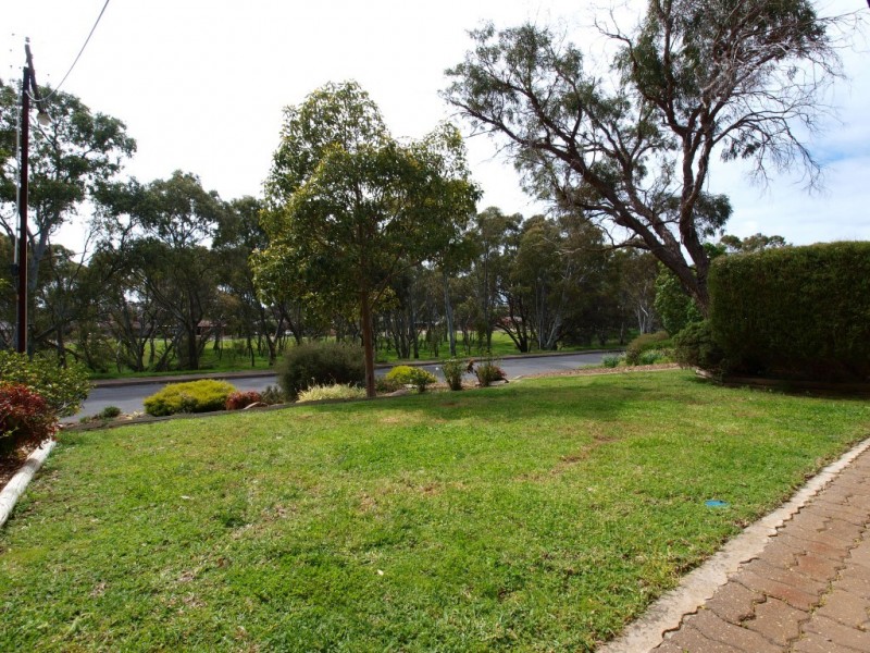 38 Leonard Road, Morphett Vale SA 5162
