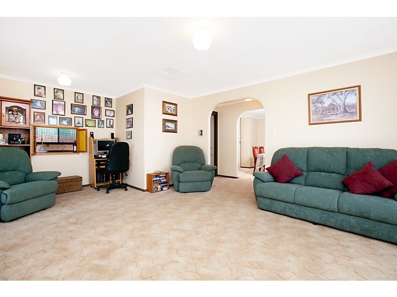 27 Larrimah Road, Morphett Vale SA 5162