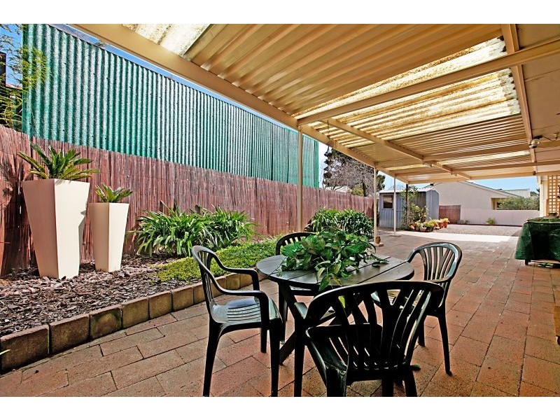 27 Larrimah Road, Morphett Vale SA 5162