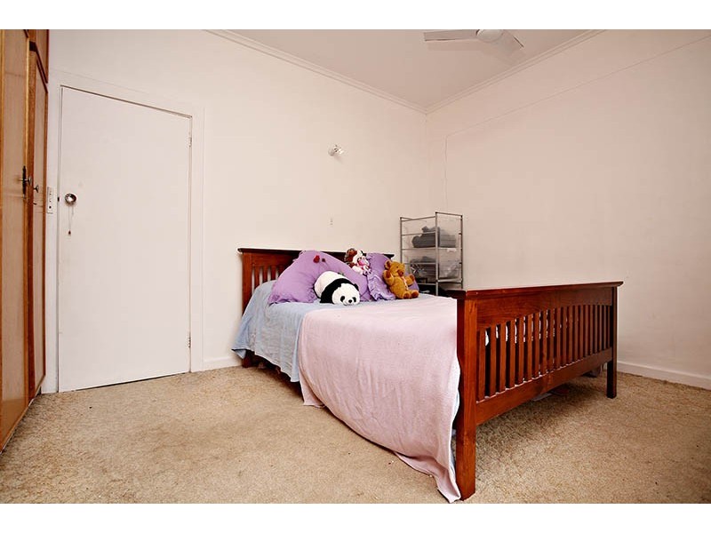 6 Petersen Crescent, Port Noarlunga SA 5167