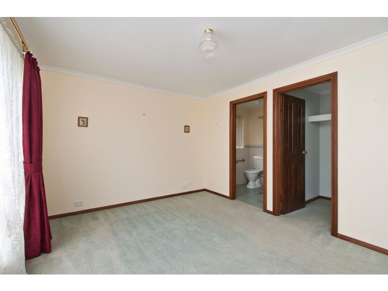 5 Spode Court, Trott Park SA 5158