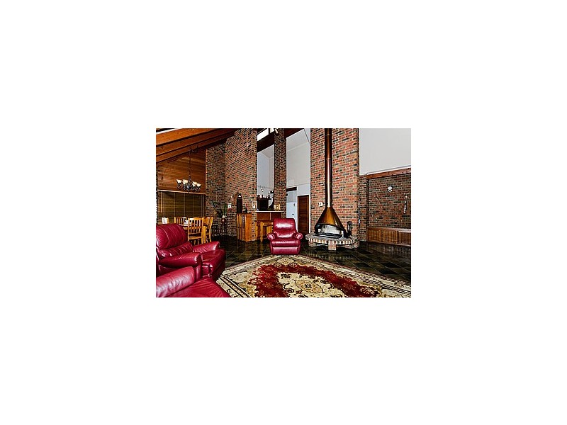 17 Darwendale Street, Huntfield Heights SA 5163