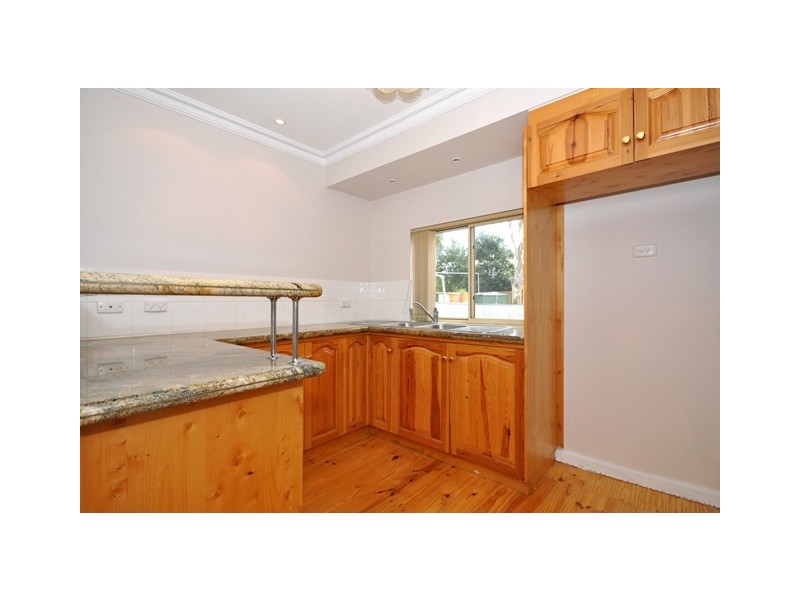 16 Jennifer Drive, Happy Valley SA 5159