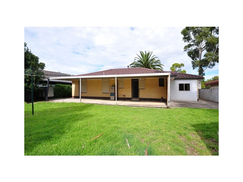 16 Jennifer Drive, Happy Valley SA 5159