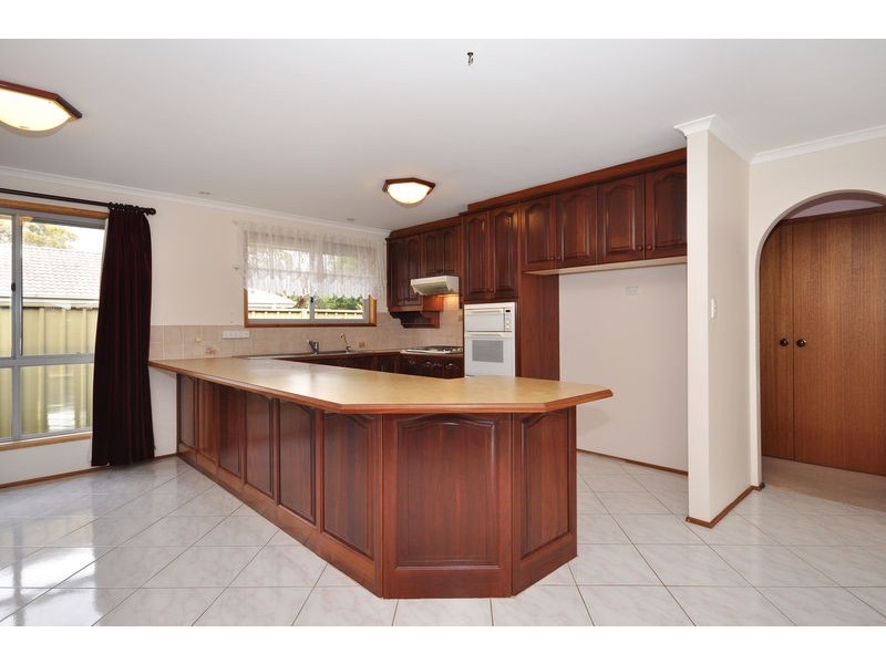 90 Oakridge Road, Aberfoyle Park SA 5159