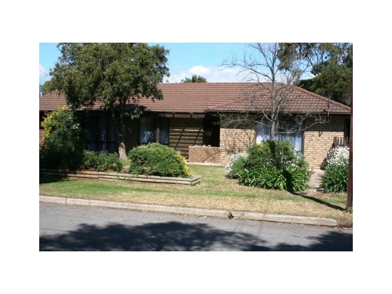 6 Regent Street, Moana SA 5169