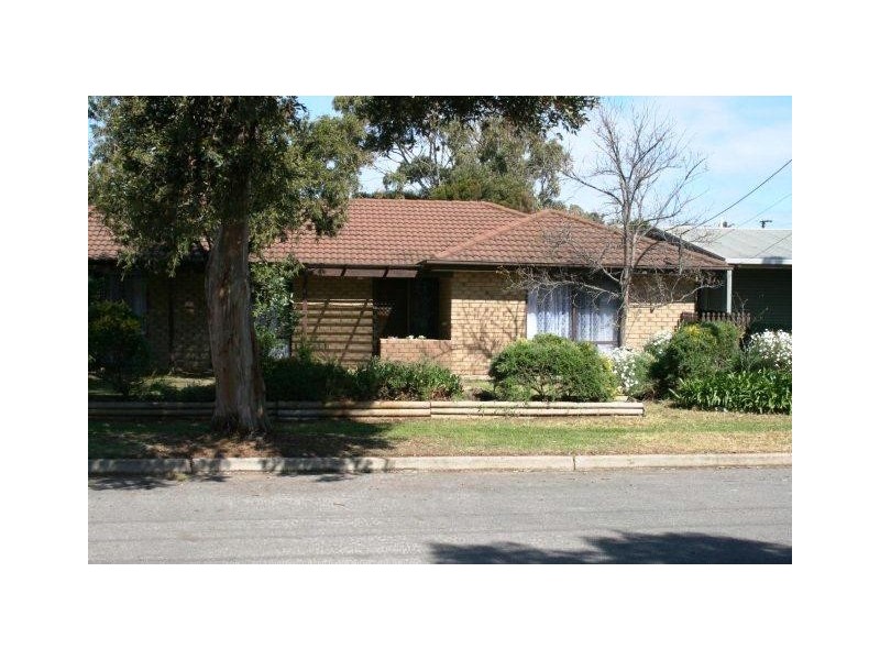 6 Regent Street, Moana SA 5169