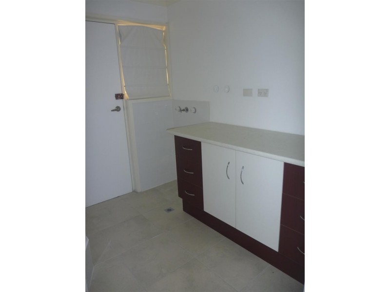 10 Roxanne Avenue, Aberfoyle Park SA 5159