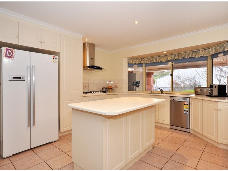 8 Jordan Court, Aberfoyle Park SA 5159