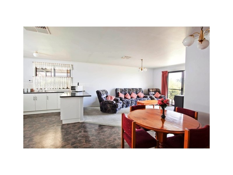 8 Oldenburg Court, Noarlunga Downs SA 5168