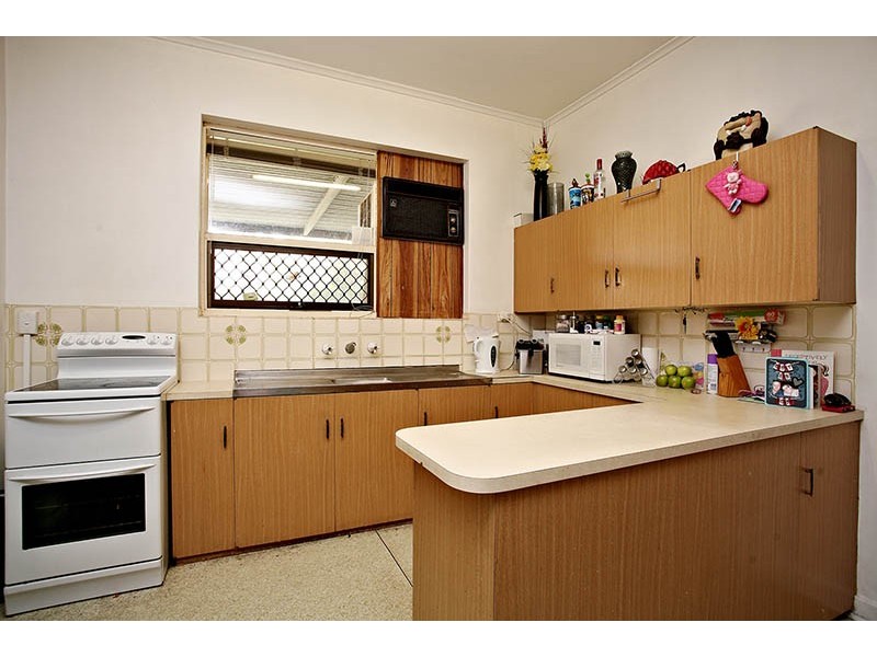 6 Petersen Crescent, Port Noarlunga SA 5167