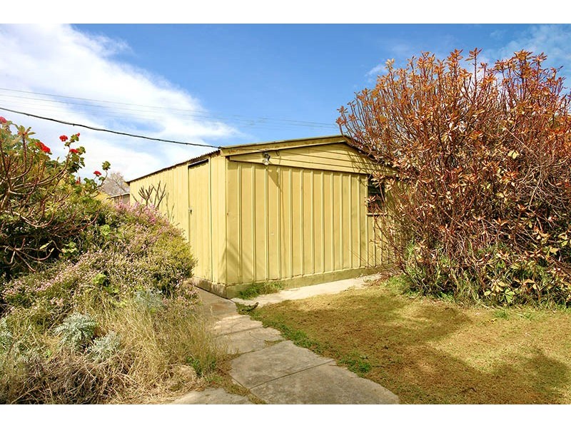 6 Petersen Crescent, Port Noarlunga SA 5167