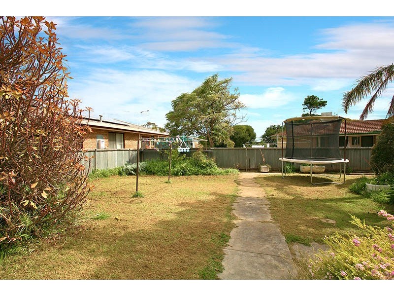 6 Petersen Crescent, Port Noarlunga SA 5167