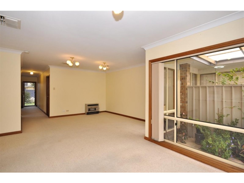 2/56 Condada Avenue, Park Holme SA 5043