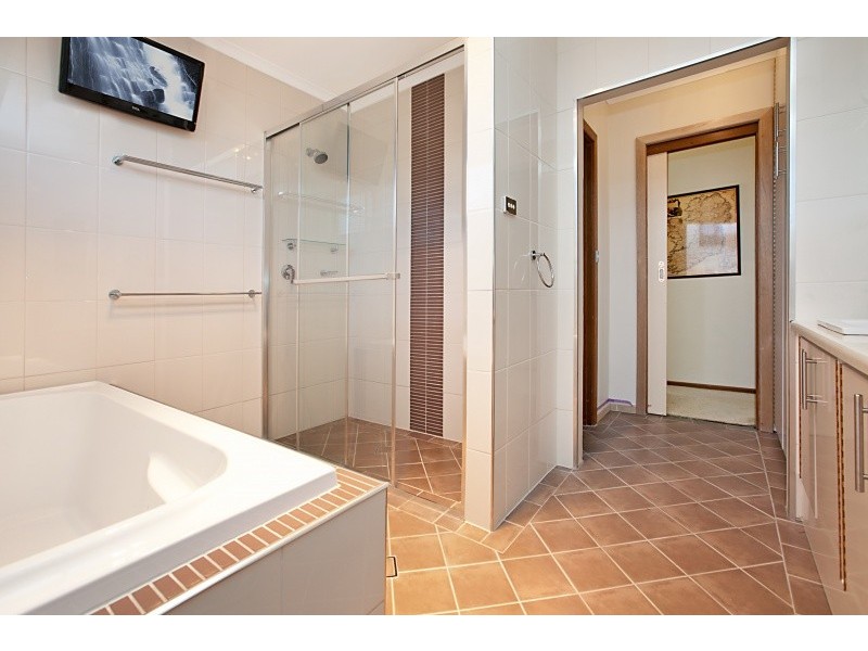 27 Hay Street, Happy Valley SA 5159