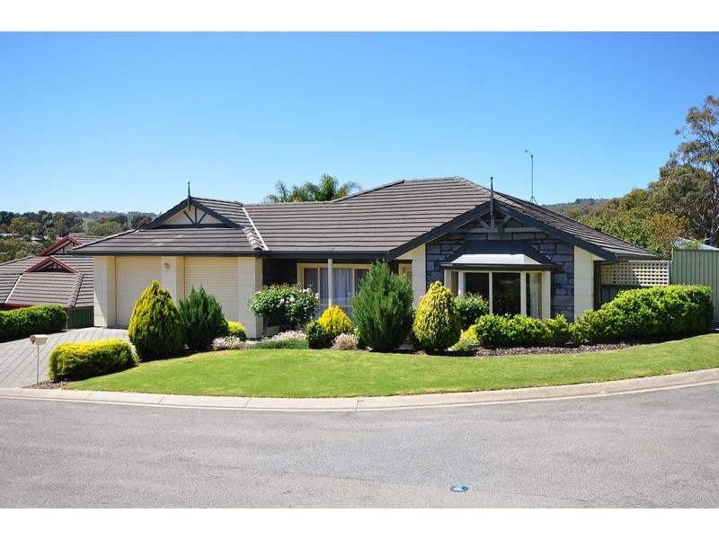 17 Glen Eyre Court, Aberfoyle Park SA 5159