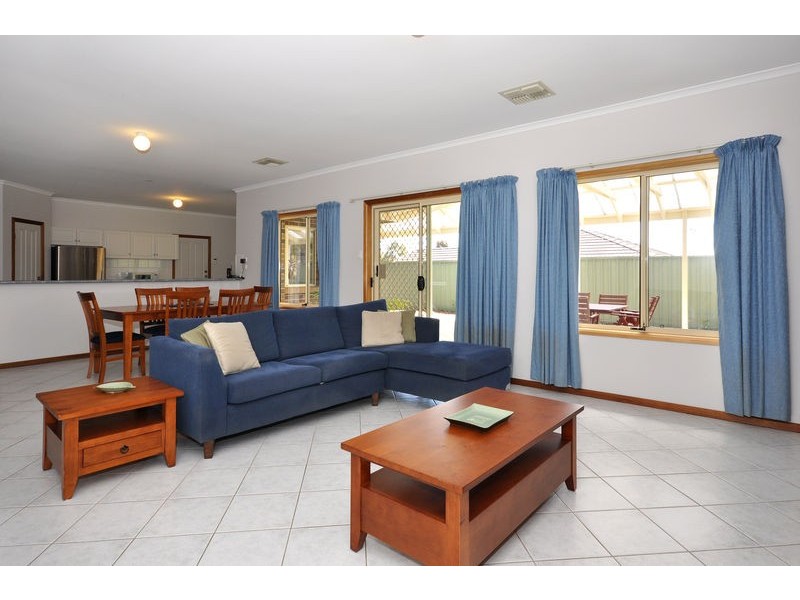 17 Glen Eyre Court, Aberfoyle Park SA 5159