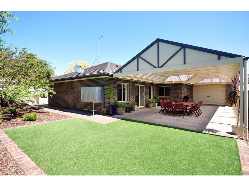17 Glen Eyre Court, Aberfoyle Park SA 5159