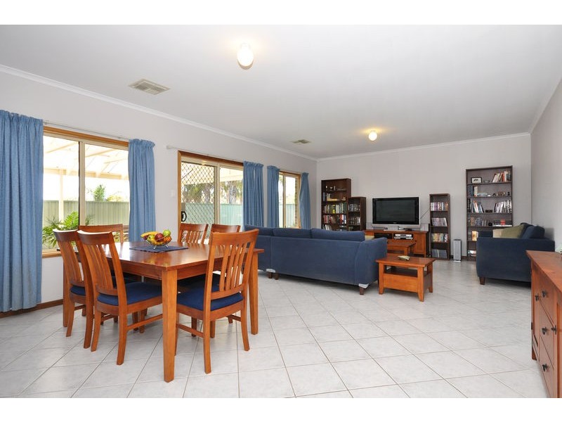 17 Glen Eyre Court, Aberfoyle Park SA 5159