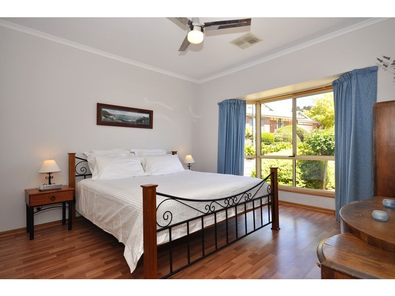17 Glen Eyre Court, Aberfoyle Park SA 5159