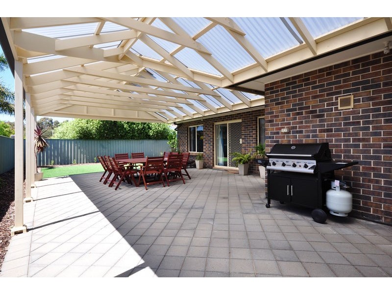 17 Glen Eyre Court, Aberfoyle Park SA 5159