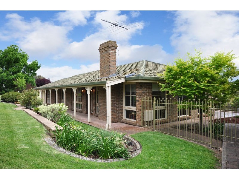 24 Scarvell Ave, Trott Park SA 5158